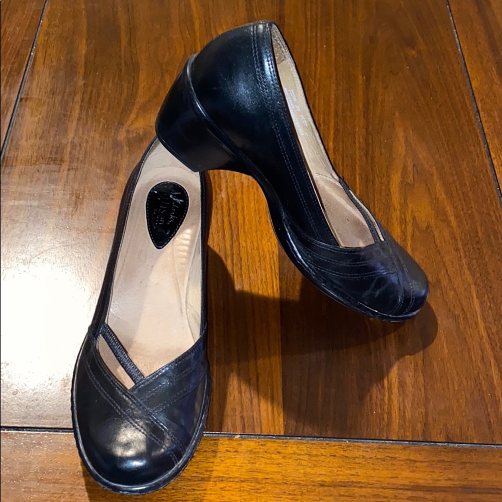 Clarks Artisan- Sugar sky leather heels